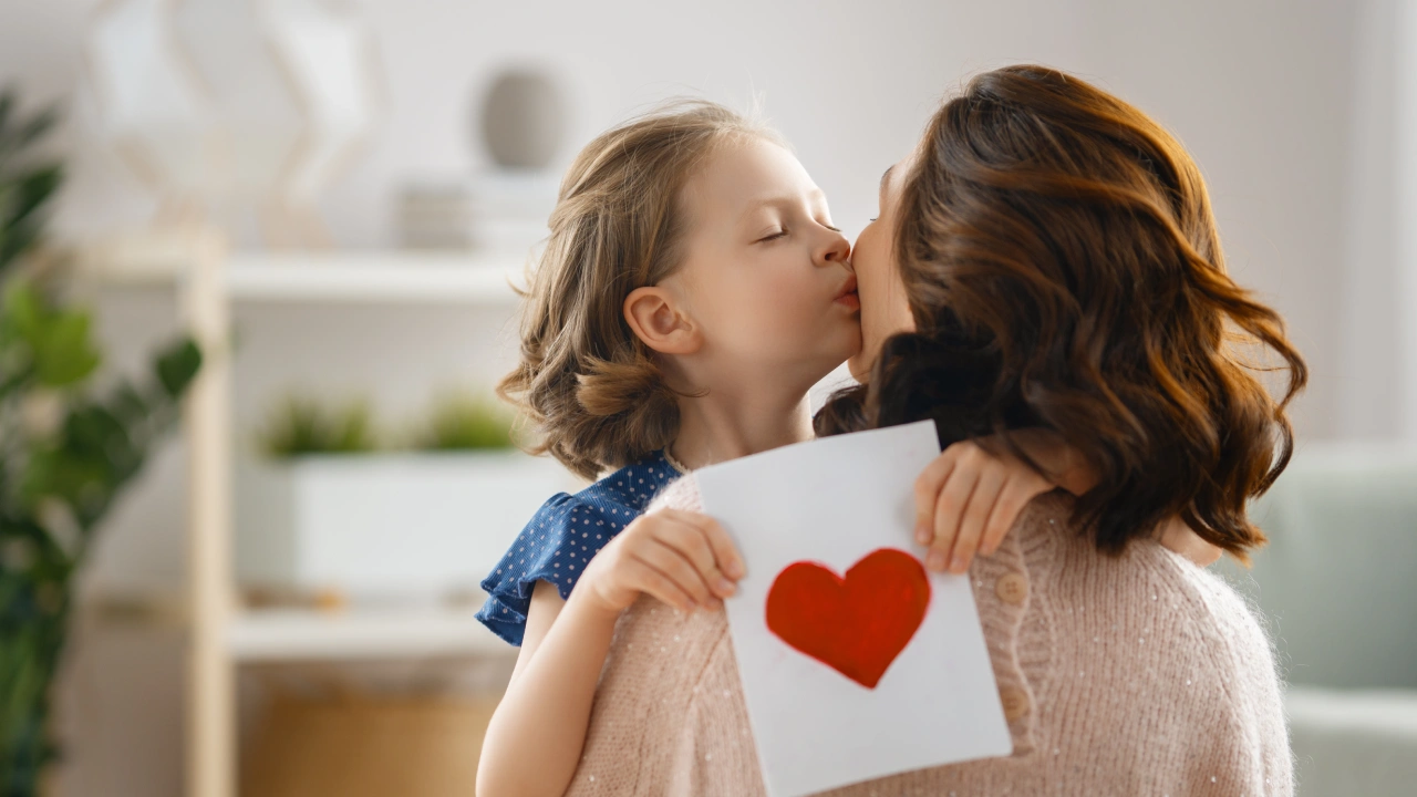 Toda Mãe é uma Empreendedora: Parabéns a Todas as Mães do Brasil!