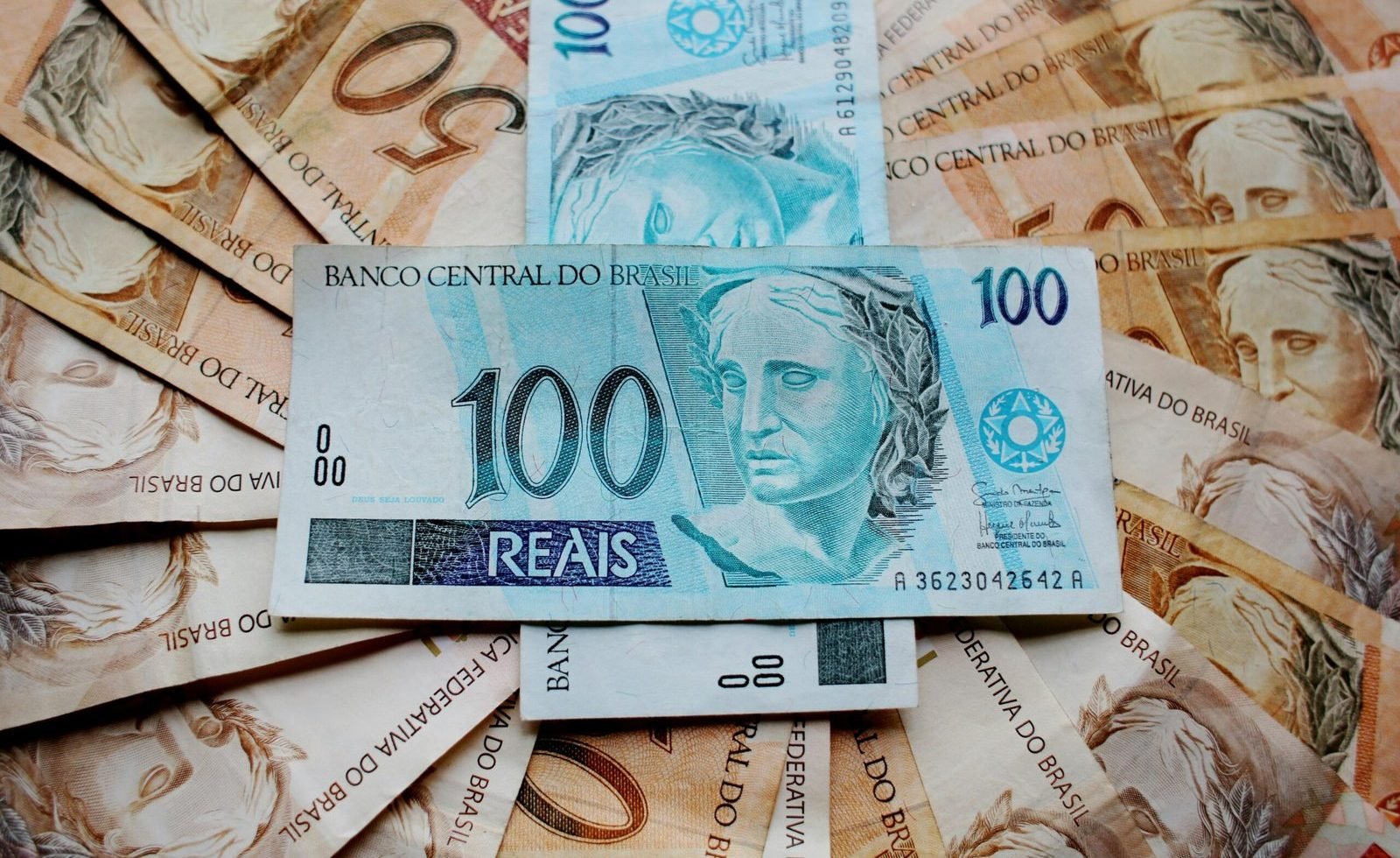 Capital de Giro Sem Dívidas: As Vantagens da Antecipação de Recebíveis Sobre o Empréstimo Bancário